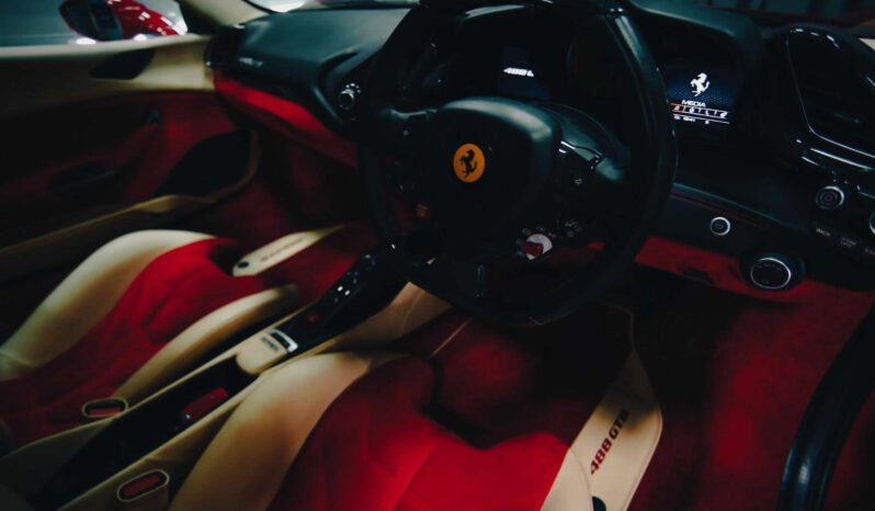 Ferrari 488 GTB 2017 full
