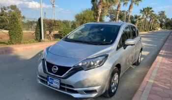 Nissan Note 2018 Silver full