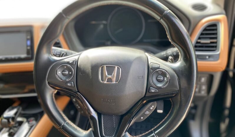 Honda Vezel Hybrid Siyah 2019 tam