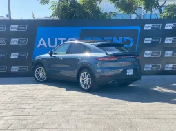 Porsche Cayenne Coupe E-Hybrid full