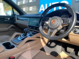 
										Porsche Cayenne full									