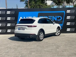 
										Porsche Cayenne full									