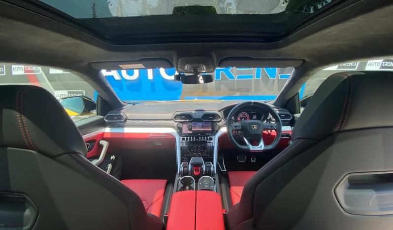 
								Lamborghini Urus full									