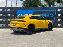 
										Lamborghini Urus full									