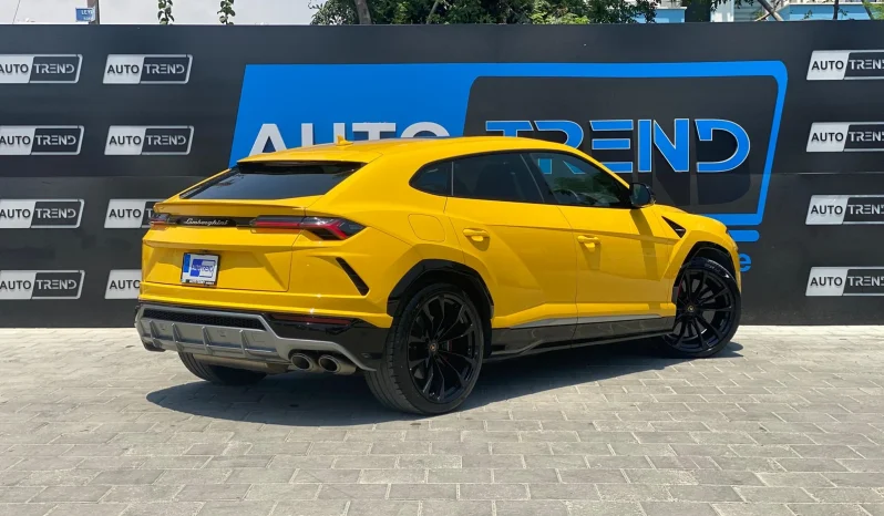 
								Lamborghini Urus full									