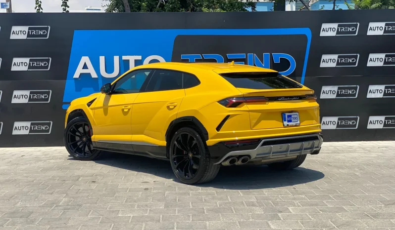 
								Lamborghini Urus full									