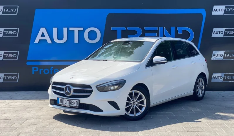 
								Mercedes-Benz B180 full									