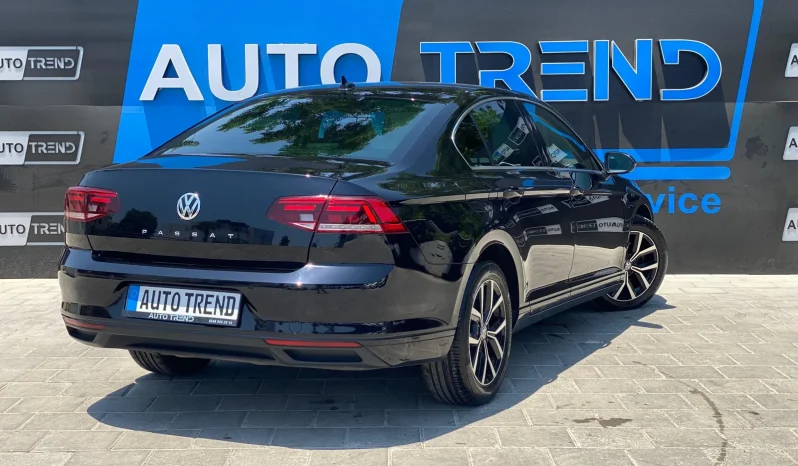 Volkswagen Passat full