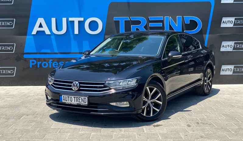 Volkswagen Passat full