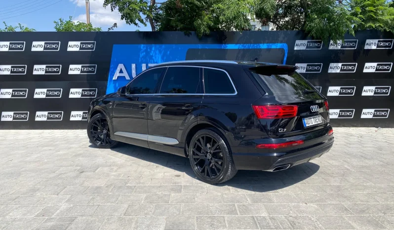 
								Audi Q7 S Line Quattro full									