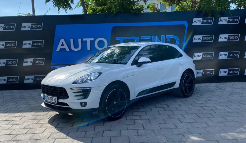 
								Porsche Macan full									