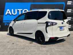 Toyota Sienta Hybrid