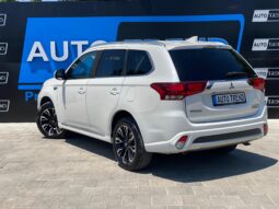 MITSUBISHI OUTLANDER PHEV full