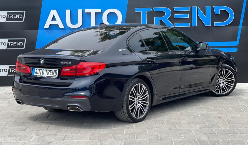 
								BMW 530e full									