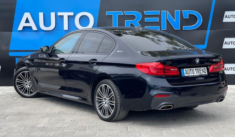 
								BMW 530e full									