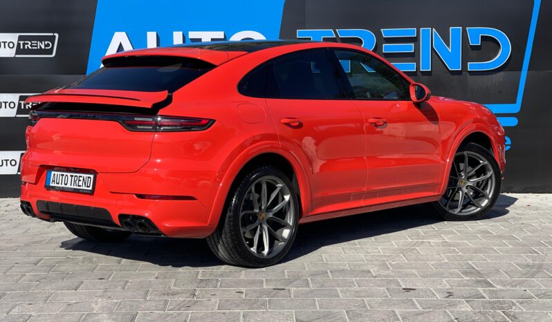 Porsche Cayenne Coupe full