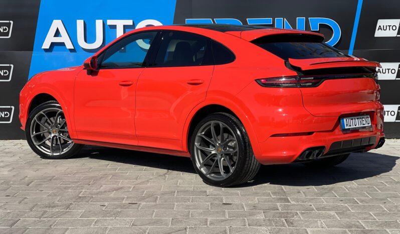 Porsche Cayenne Coupe full