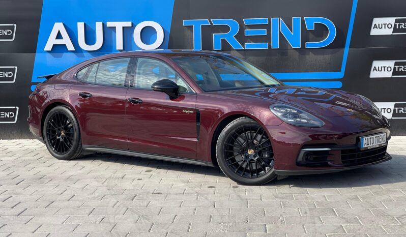 
								PORSCHE PANAMERA 4 e-Hybrid full									