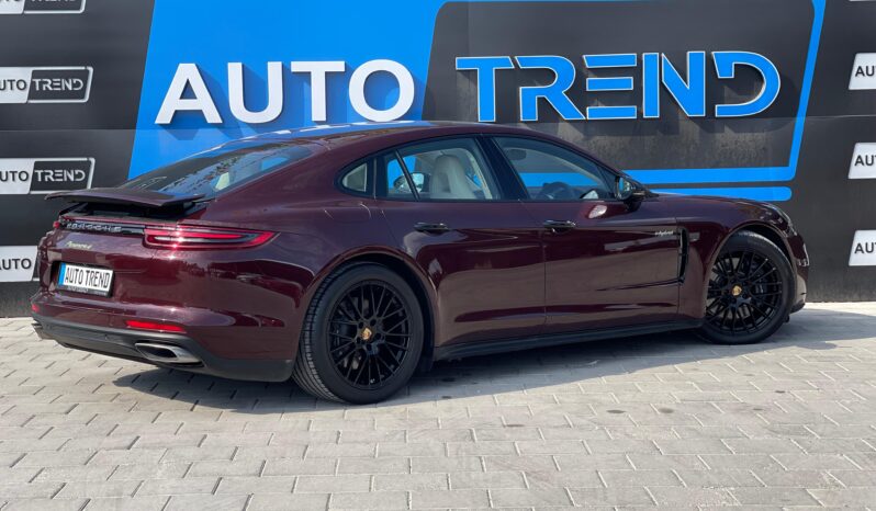 
								PORSCHE PANAMERA 4 e-Hybrid full									