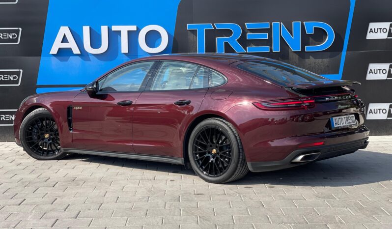 
								PORSCHE PANAMERA 4 e-Hybrid full									