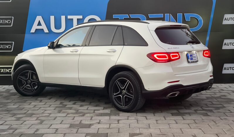 
								MERCEDES-BENZ GLC220D 4Matic full									