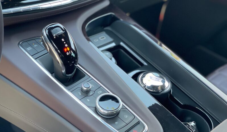 
								CADILLAC ESCALADE PLATINUM full									